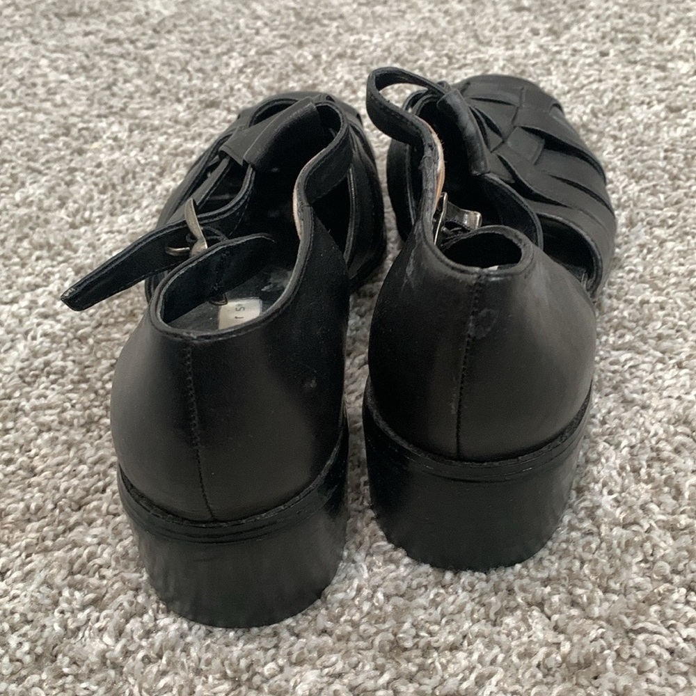 Vintage Partners Black Woven Heels - Picture 3 of 7